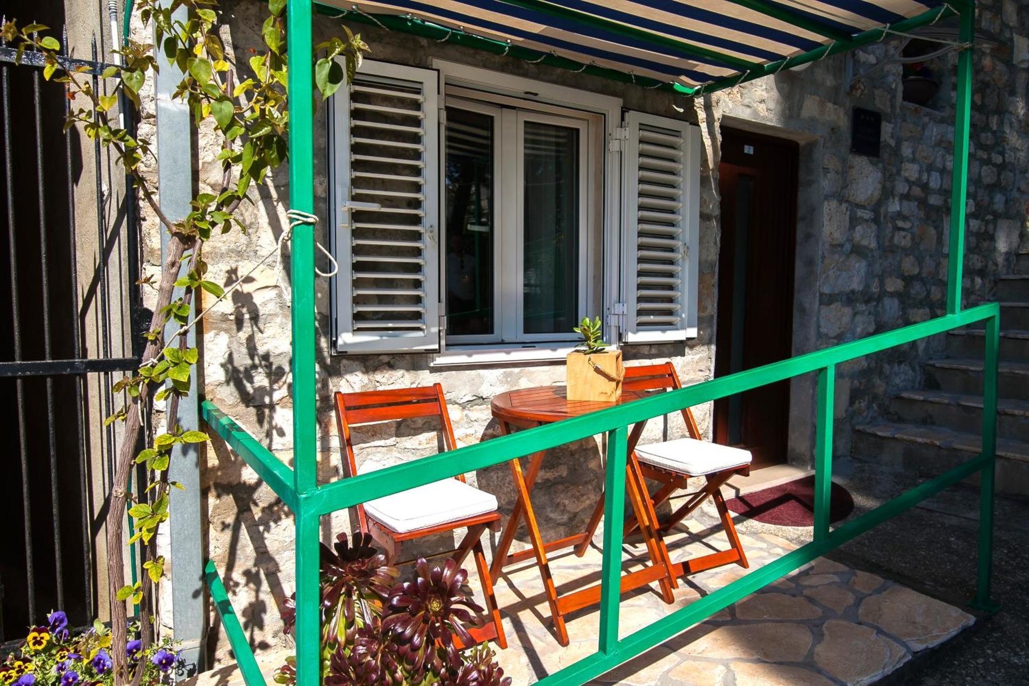 Old Town Accommodation Bol Exterior foto